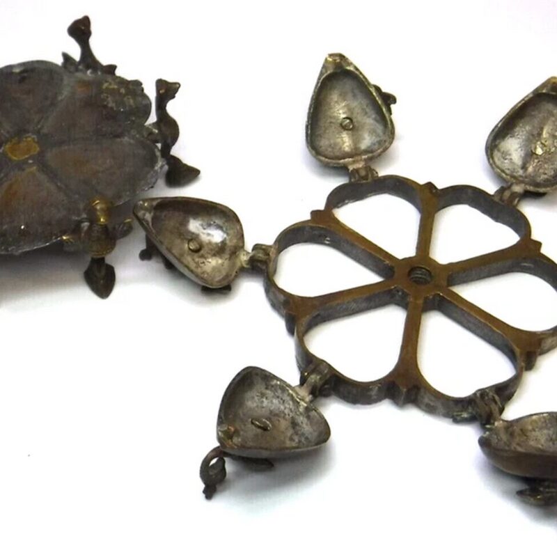 Brass Kumkum Tikka Box – Sindoor & Haldi Container - Image 4